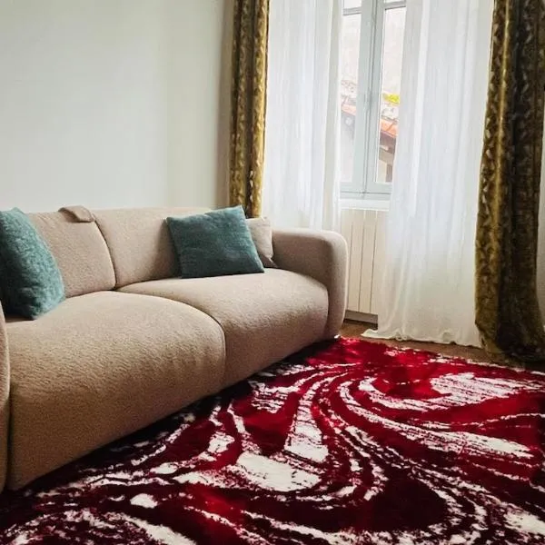 Appartement Quartier Jardin Public，位于帕尔特奈的酒店