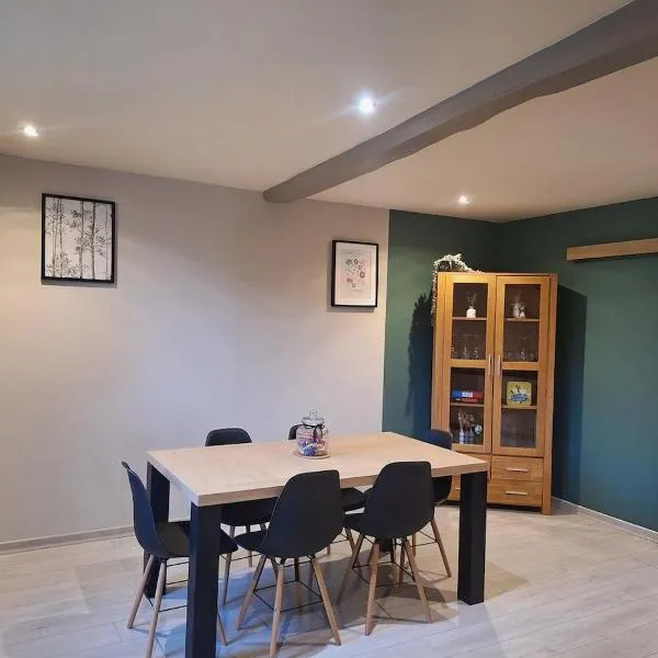Maison cosy au calme avec jardin clos sans vis a vis, proche de vichy, clermont-ferrand, riom,，位于Saint-André-le-Coq的酒店