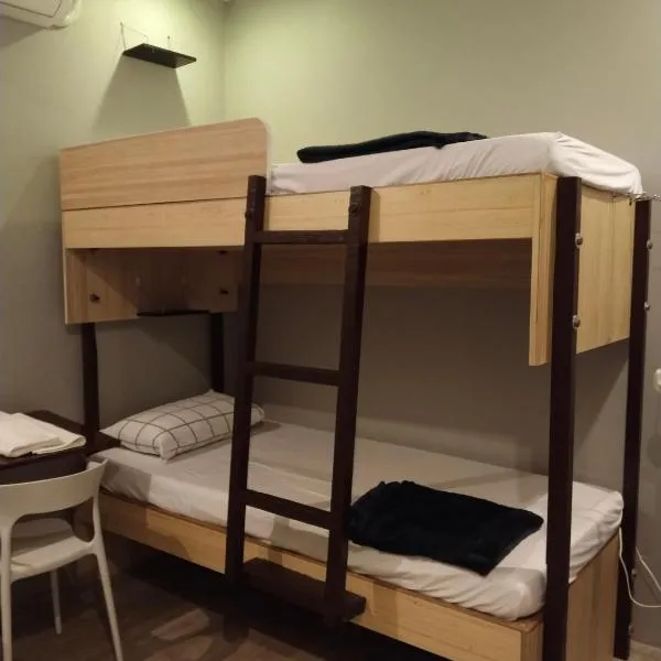 YES Guesthouse，位于安吉利斯的酒店