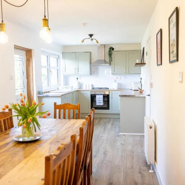 Birchgate Bothy - Spacious 4 Bedroom Home in Dunoon，位于达农的酒店