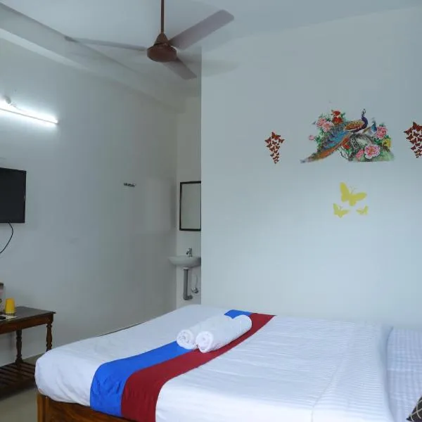 La Belle Residency Near Auroville Beach，位于Kottakupam的酒店