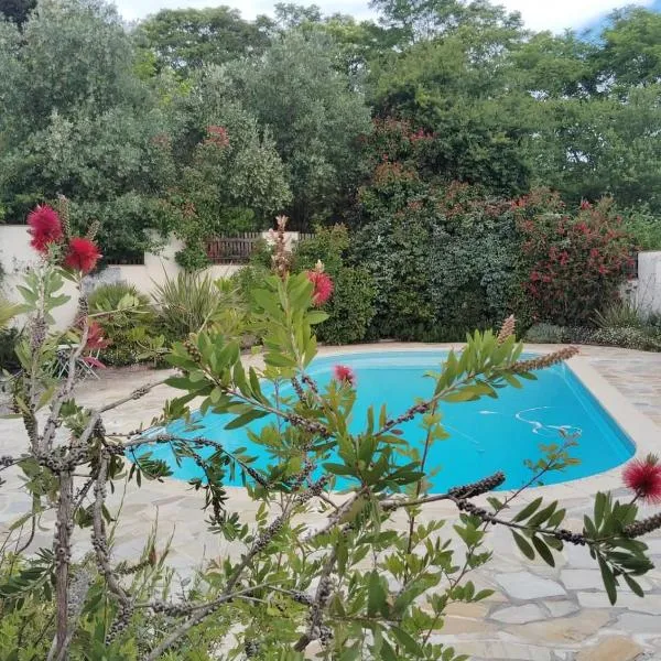 La Fontaine du Pas, dans Villa, 2 chambres Piscine privée，位于Mauvezin-sur-Gupie的酒店
