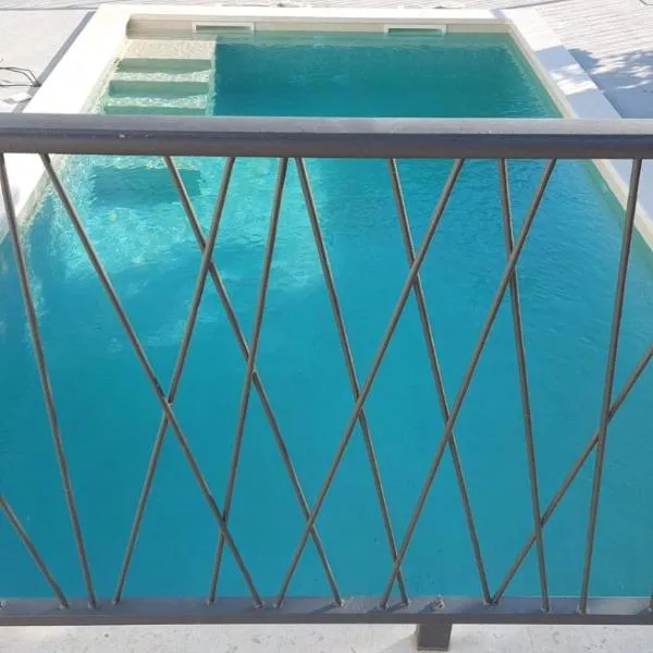 Villa Mala Smišna Poolside Paradise by the Sea，位于马斯林尼察的酒店