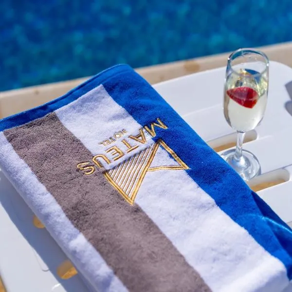 Mateus Hotel & Pool，位于朱尼耶的酒店