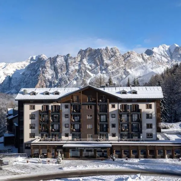 Hotel Tofana Cortina，位于科尔蒂纳丹佩佐的酒店