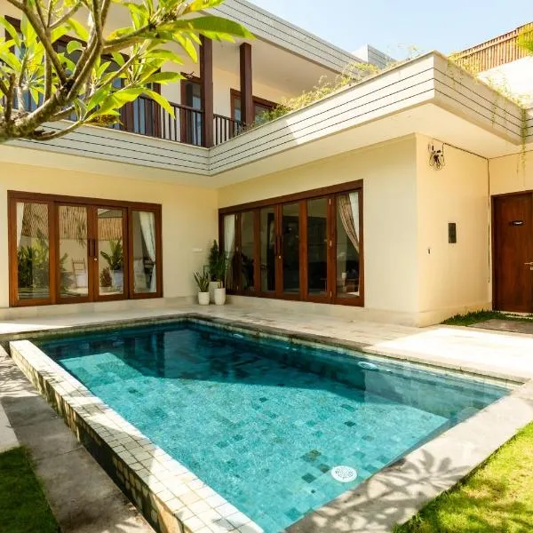 NEW! 3BR HnRR Villa Near Seminyak，位于克罗柏坎的酒店