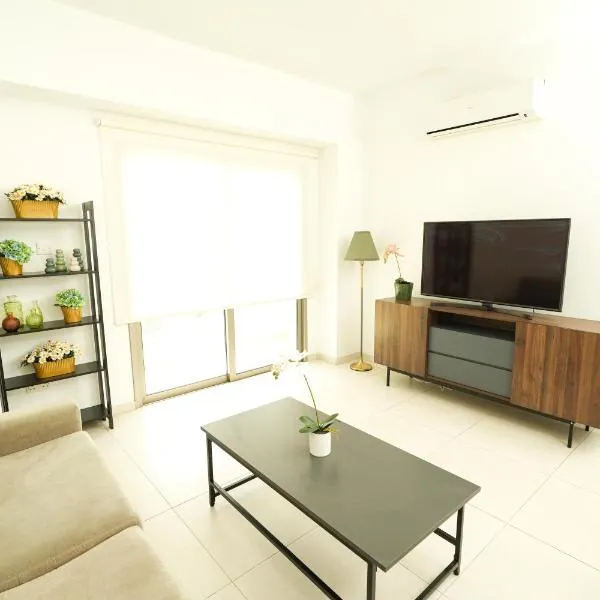 Halcyon Central Apartments，位于拉纳卡的酒店