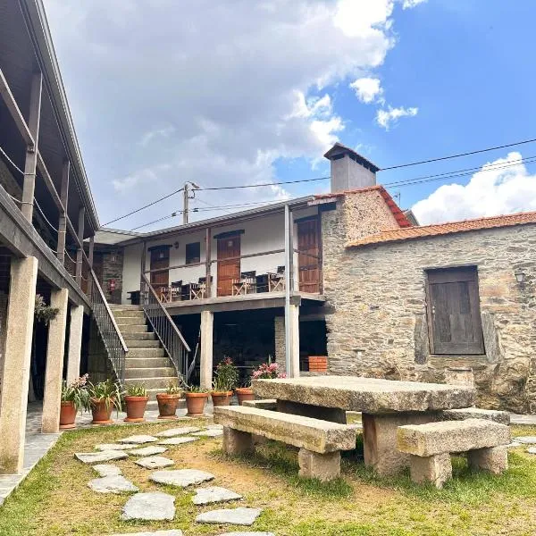 Casa do Porco - Farm Stay & Spa no Douro,位于Melres的酒店
