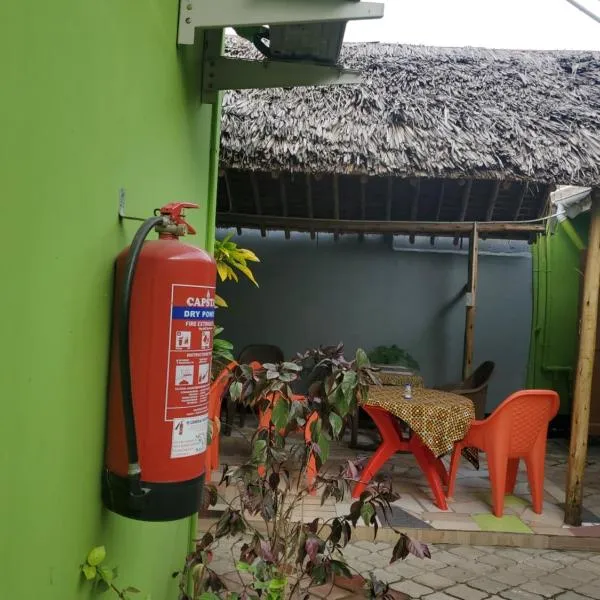 L&j modern backpackers BnB，位于达累斯萨拉姆的酒店