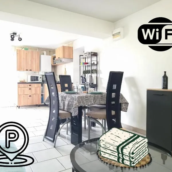 Le Jardin des Mazades - Cosy T2 - Parking - Wifi Fibre Gratuit，位于Champcevinel的酒店
