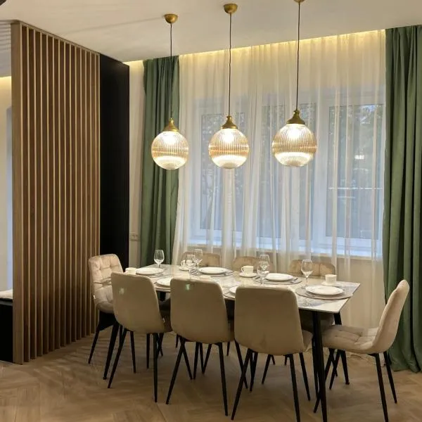 Art Home，位于久姆里的酒店