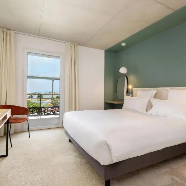 Golden Tulip Hotel & Rooftop Martigues Provence，位于马蒂格的酒店