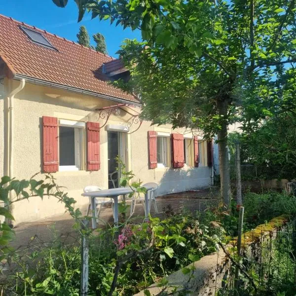 Gîte dans Parc Naturel Proche Forêt & Spa - Parking Inclus，位于Saint-Honoré-les-Bains的酒店