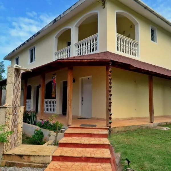 Casa ARCOIRIS，位于拉斯加勒拉斯的酒店