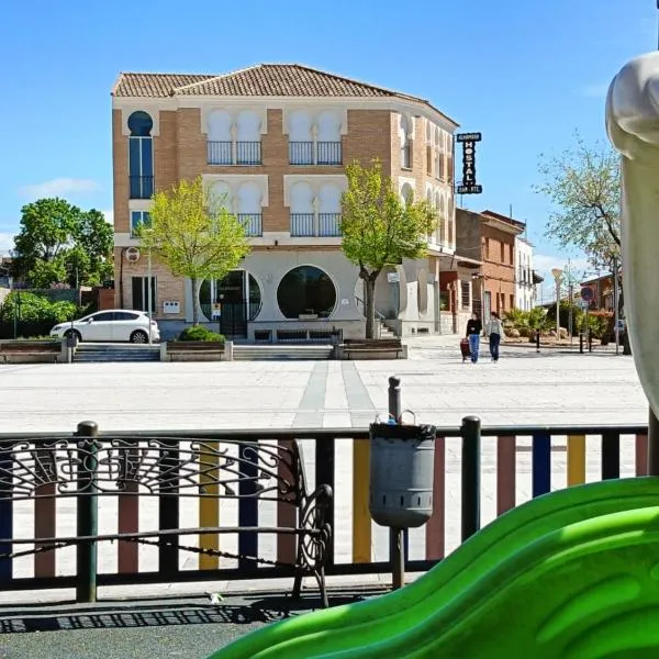 Hostal Alhambra，位于莫塞永的酒店