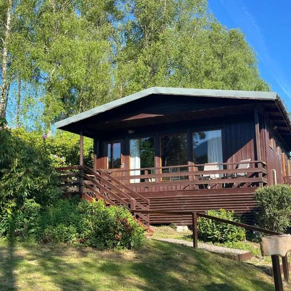 Equinox Cabin，位于Torlundy的酒店