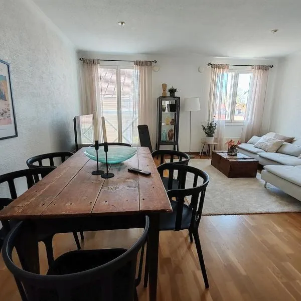 Modern apartment in Gamla Stan，位于埃克奈斯的酒店