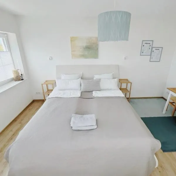 Private Zimmer in Neubau Familienhaus，位于阿尔斯费尔德的酒店