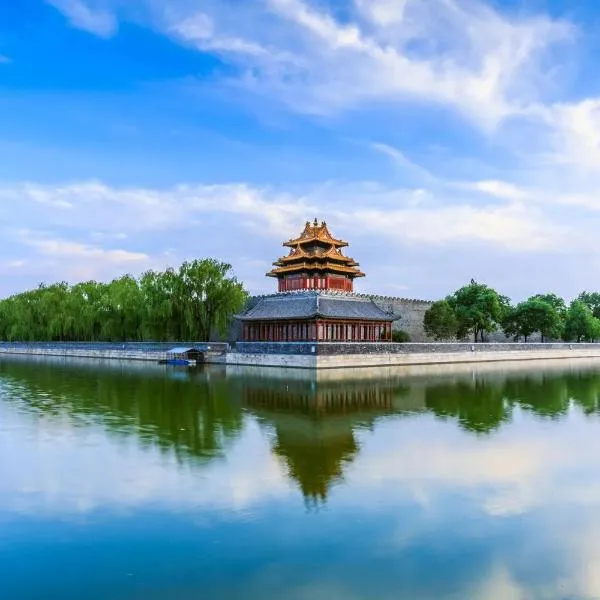 Spring Time Hostel--Nearby Tiananmen square & Forbidden City & Wangfujing Street & Line 5,6 Subway Nearby,Free WiFi，位于北京的酒店