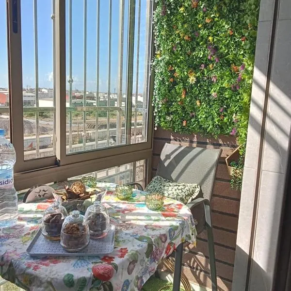 chambre moderne avec une terasse et salle de bain privative，位于塞拉的酒店