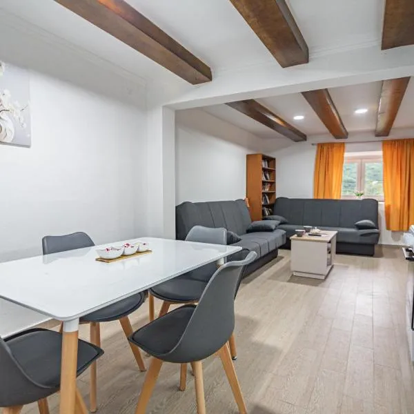 Arija Stone House - Rural Studio Apartment，位于尼克希奇的酒店
