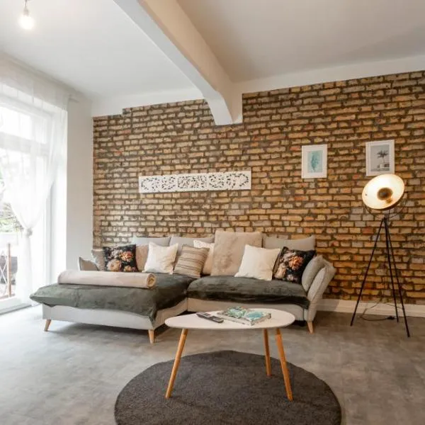 Loftdesign 7 Personen Boxspring Frankenthal Ludwigshafen BASF，位于法兰肯塔尔的酒店