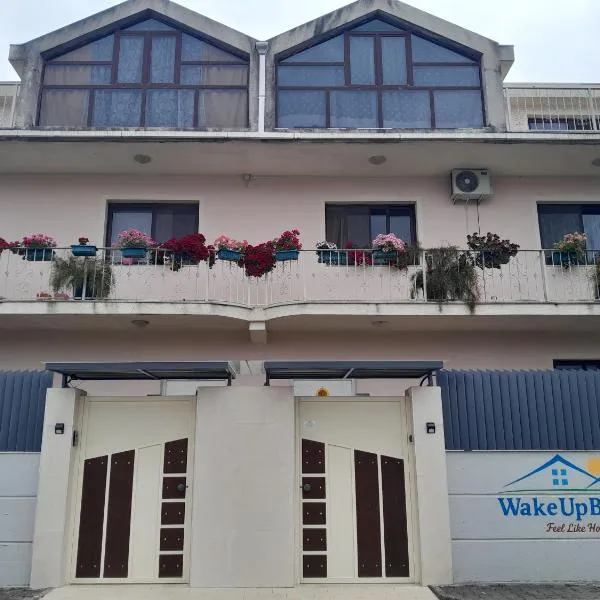 Blissful Hostel，位于斯库台的酒店