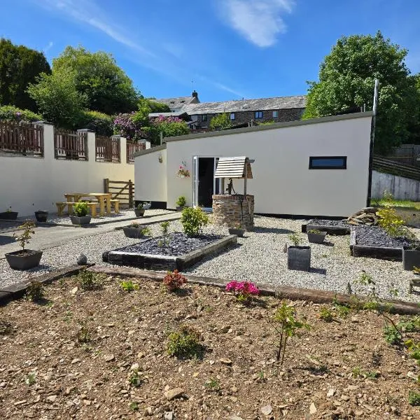 Acklington 2 bedroom property，位于Menheniot的酒店