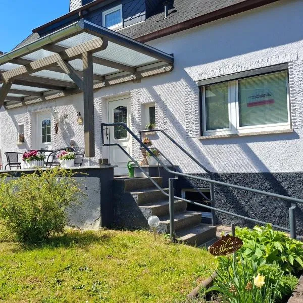 Ferienwohnung am Sachsenring，位于Bernsdorf的酒店