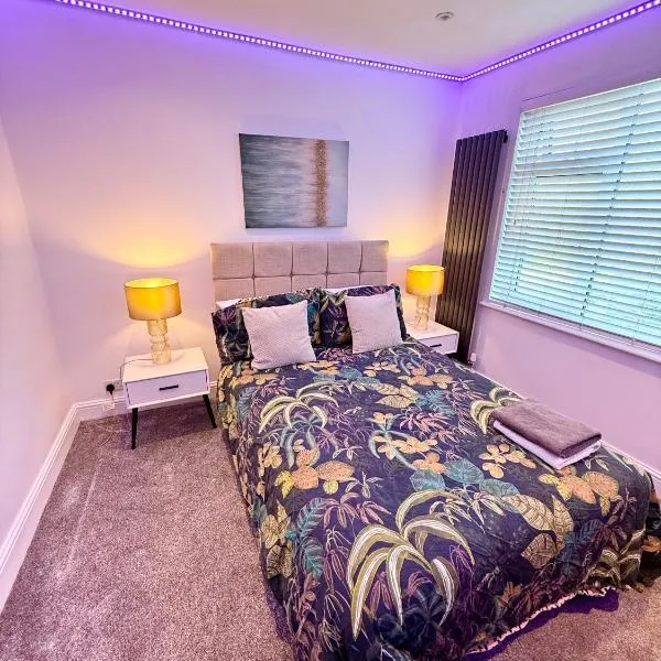 1 bed modern apartment walking distance from shopping mall，位于Golders Green的酒店