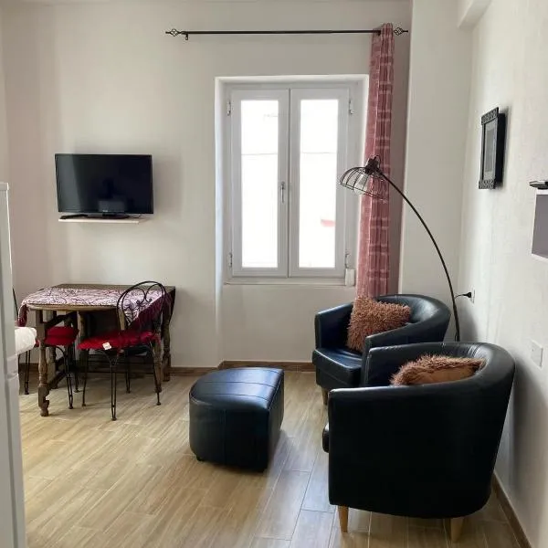 Vals Peter's Home，位于Jerzu的酒店