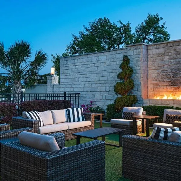 奥斯汀雪松公园春季山丘套房酒店，位于斯德伯克的酒店