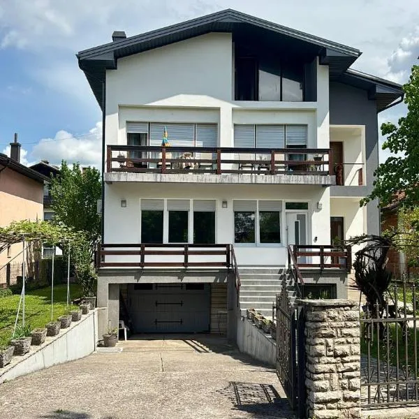 Apartment Una Laguna，位于比哈奇的酒店