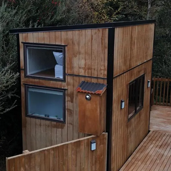 Tiny House in the Bush - a minute from town centre Ruapehu Unique Stays，位于Raetihi的酒店