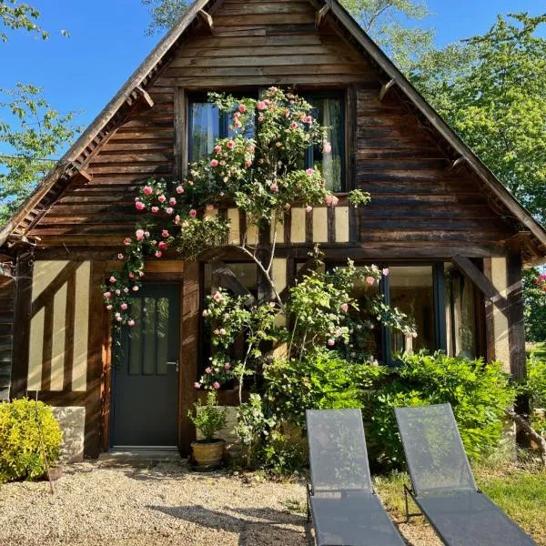 Chalet de charme en plein cœur du Calvados，位于Victot-Pontfol的酒店