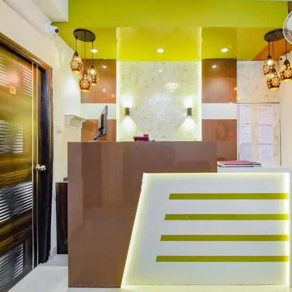 Super Hotel O Royal Palace，位于Jādabpur的酒店