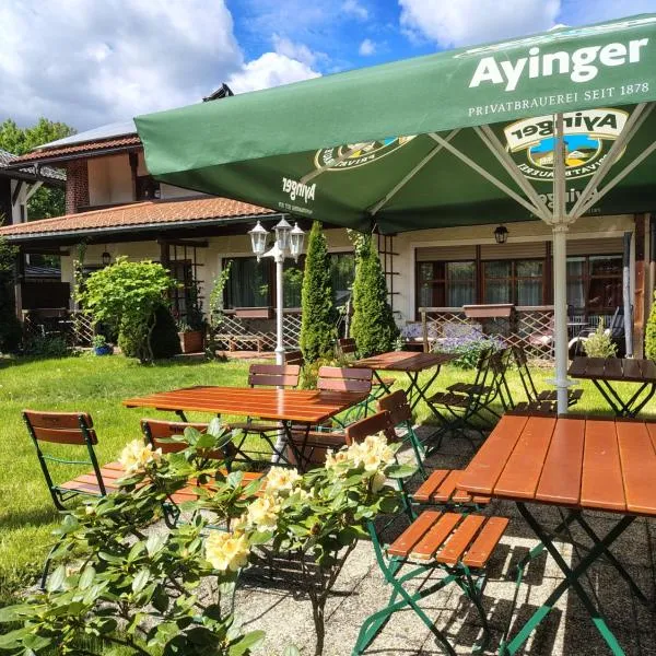 Hotel-Restaurant Zum Hirschhaus Inklusiv Chiemgaukarte，位于鲁波尔丁的酒店