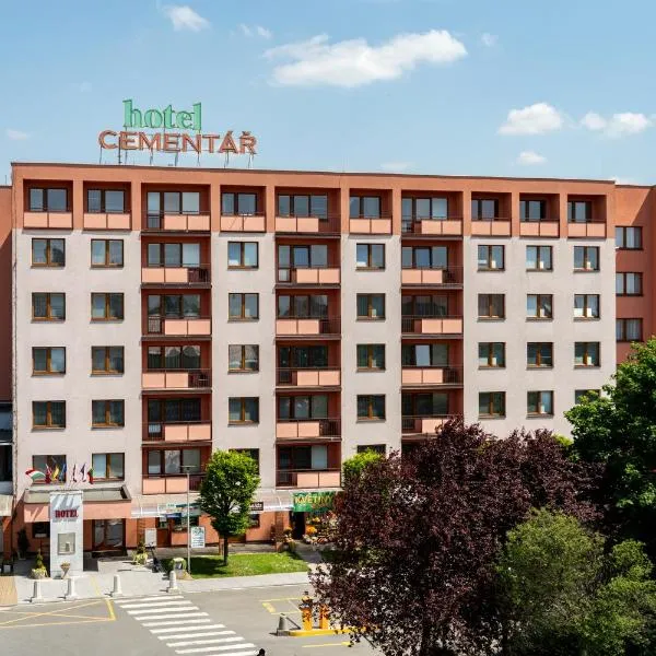 Hotel Cementář，位于赫拉尼采的酒店