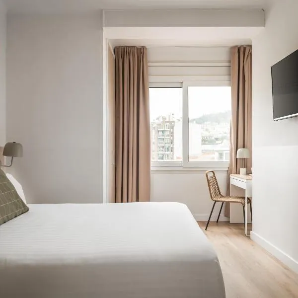 BYPILLOW Erba，位于赫罗纳的酒店