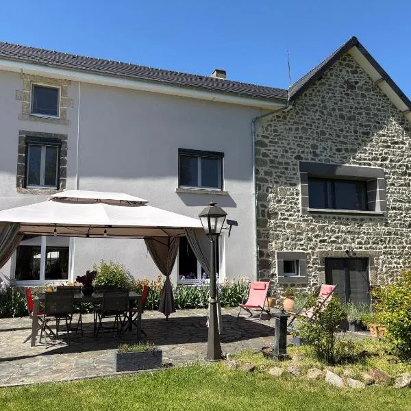 Relais des combrailles，位于Tralaigues的酒店