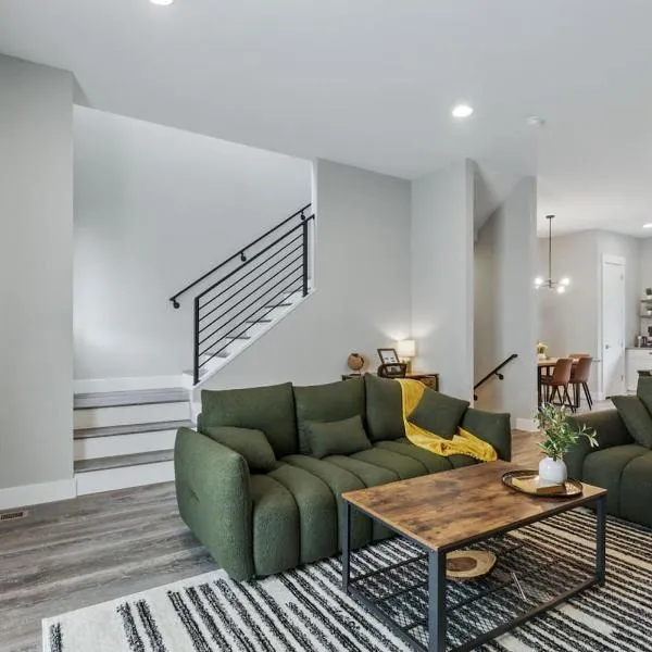 3br W King Bed, Sauna, Parking-6 Min To Olde Town，位于阿瓦达的酒店
