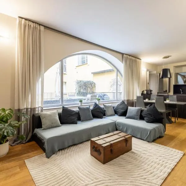 Piazza Castello 200 sqm - Terrace - Jacuzzi，位于都灵的酒店