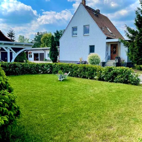 Ferienhaus am Bergl，位于Mücka的酒店