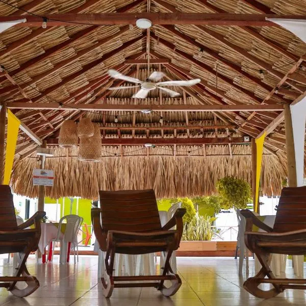 Casa Hotel Las Antillas，位于托卢的酒店