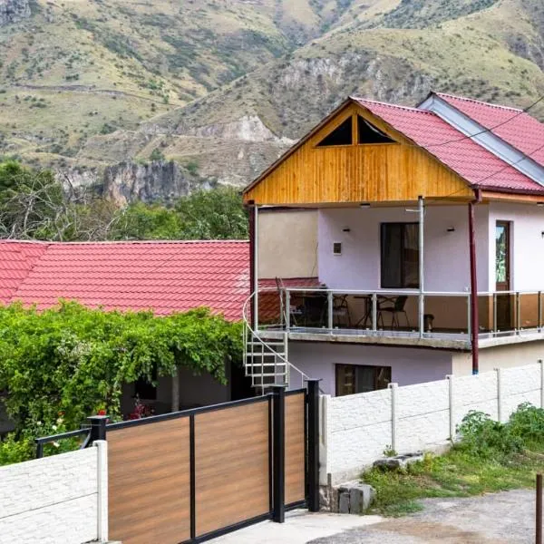 Vardzia Guesthouse Tmogvi，位于T'mogvi的酒店