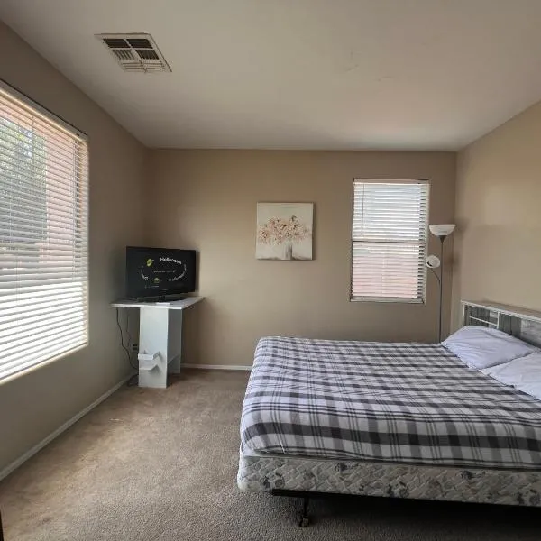 Goodyear 2 Story Room 2,位于嘉年的酒店