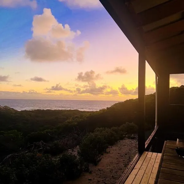 Admirals Cabin，位于Currie的酒店