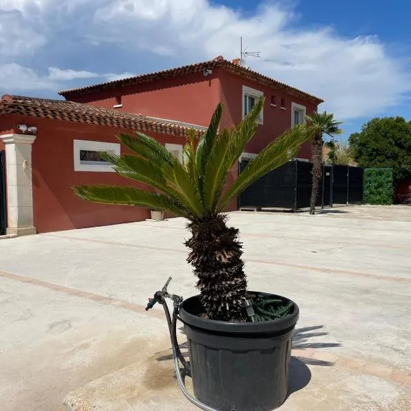 La Casa Bella，位于Gignac-la-Nerthe的酒店