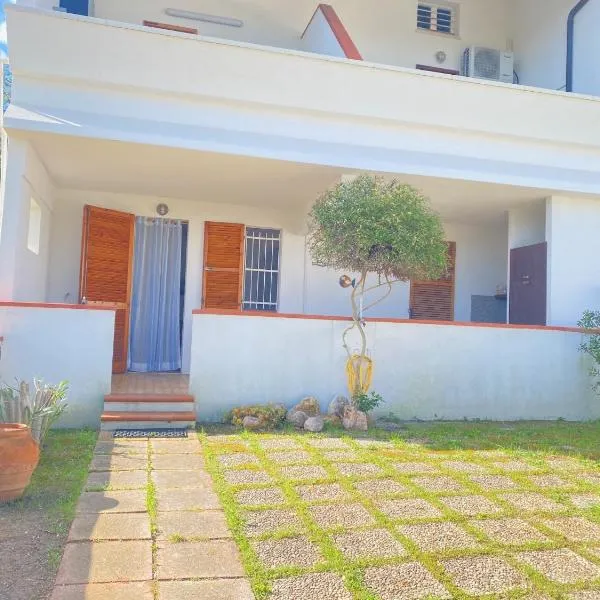 Marcelli trilocale 200 mt mare giardino posto auto，位于马瑟利的酒店