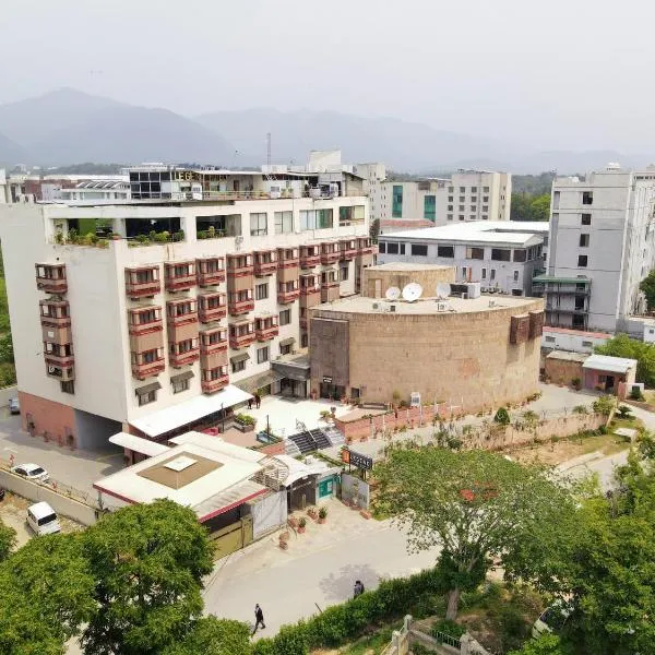 Legend Hotel Islamabad，位于伊斯兰堡的酒店